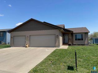 120 Ceylon Ave, Tea, SD 57064