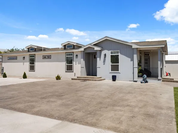 3447 Blake Rd SW, Albuquerque, NM 87105