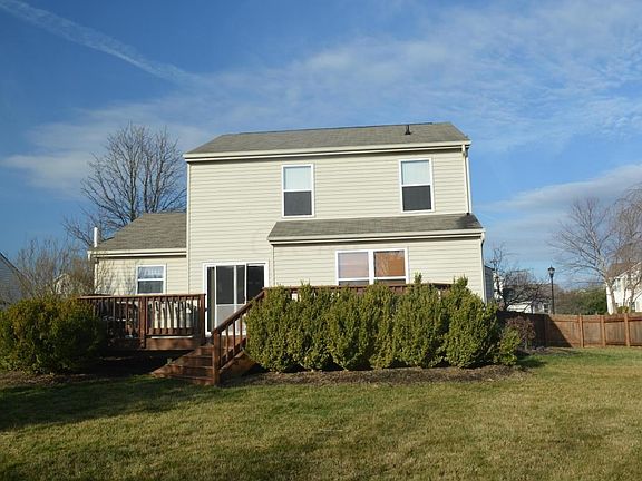 3rd image of 378 Abbotsbury Ct