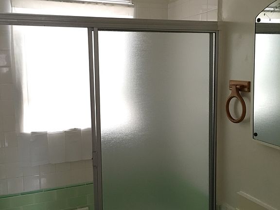 5th image of 535 E Tujunga Ave APT B
