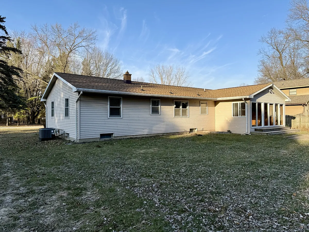 Back of House - 9096 68th St SE