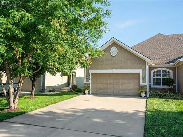 34158 W 90th Cir, De Soto, KS 66018