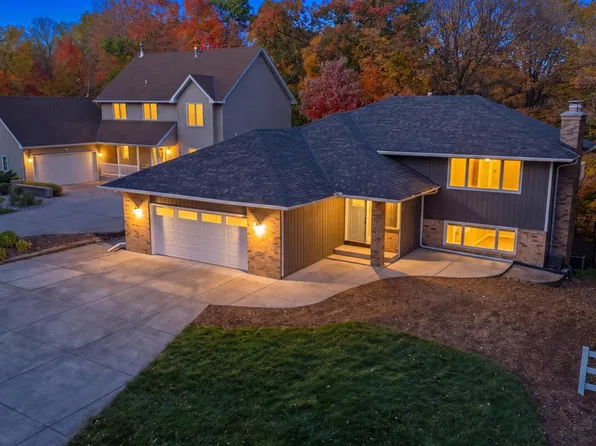 15304 W Fish Lake Rd, Maple Grove, MN 55311