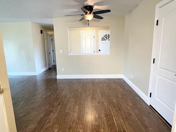 4th image of 1638 Weaverly Dr