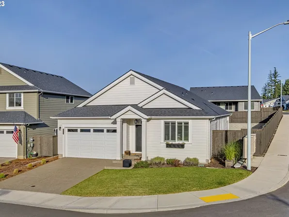 513 NE Fremont Dr, Estacada, OR 97023