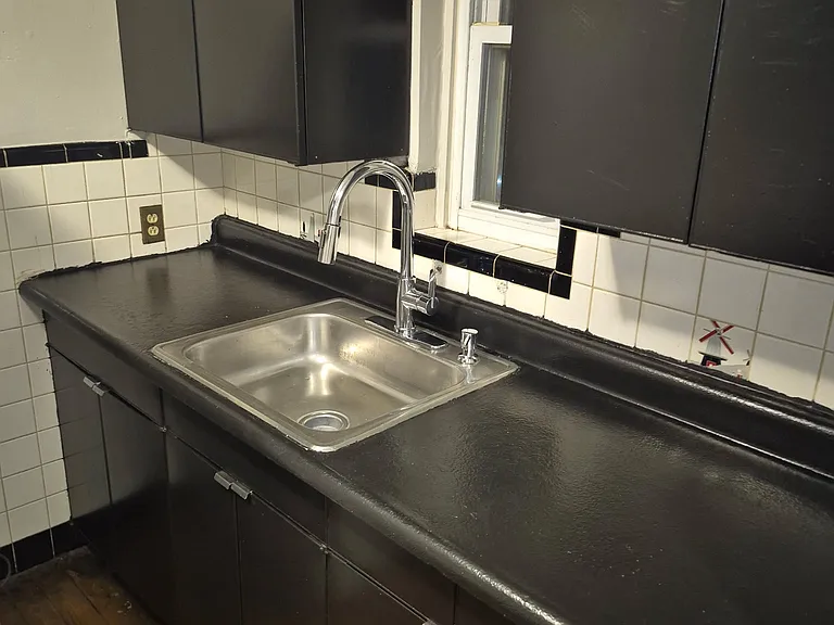 1735 Carrahen Ave #2 — Photo 9