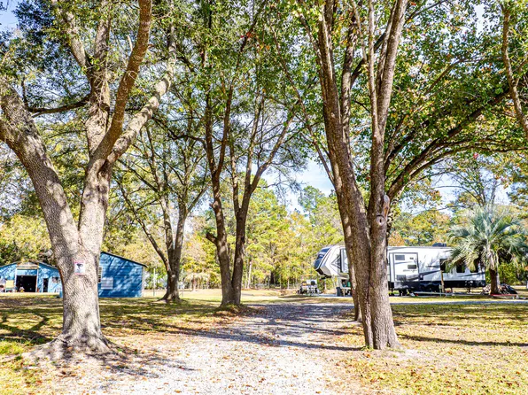 27 Running Creek Ln, Cottageville, SC 29435