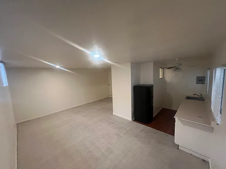 1903 Huntington Ln #3 — Photo 6