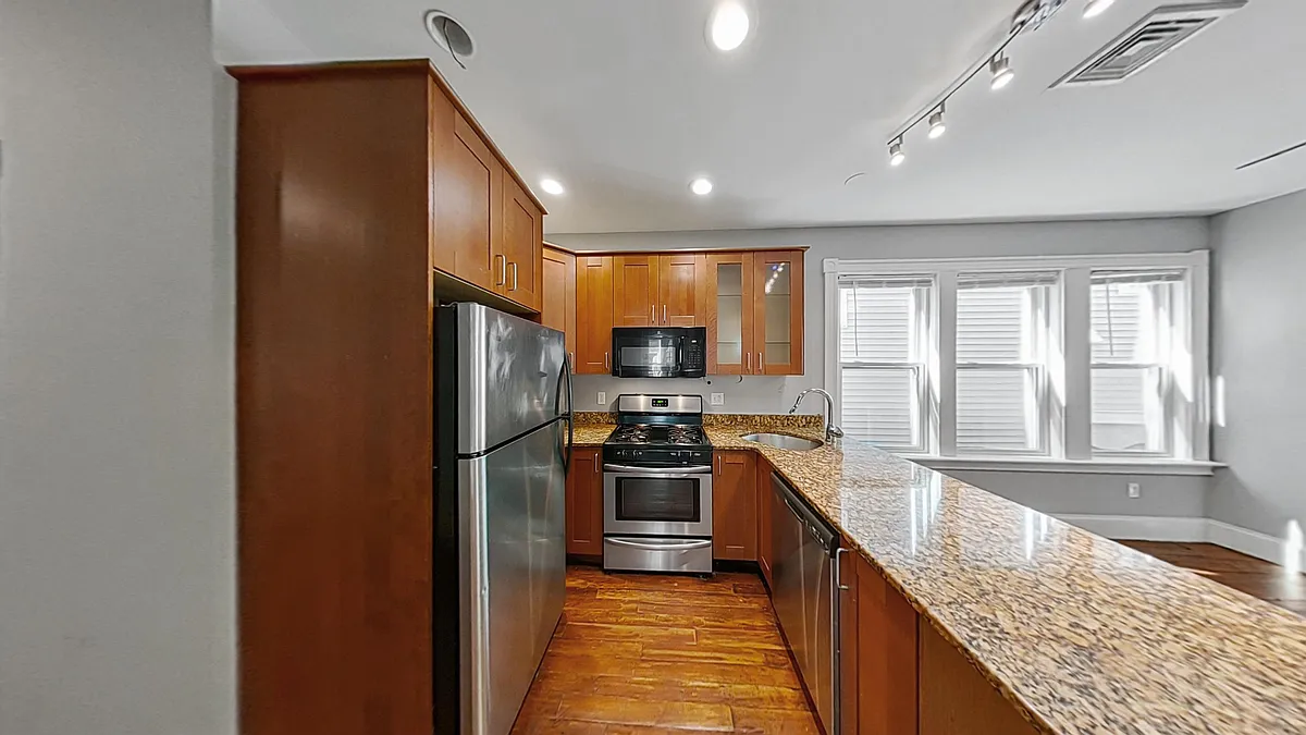 Building Photo - 737 Parker St #2