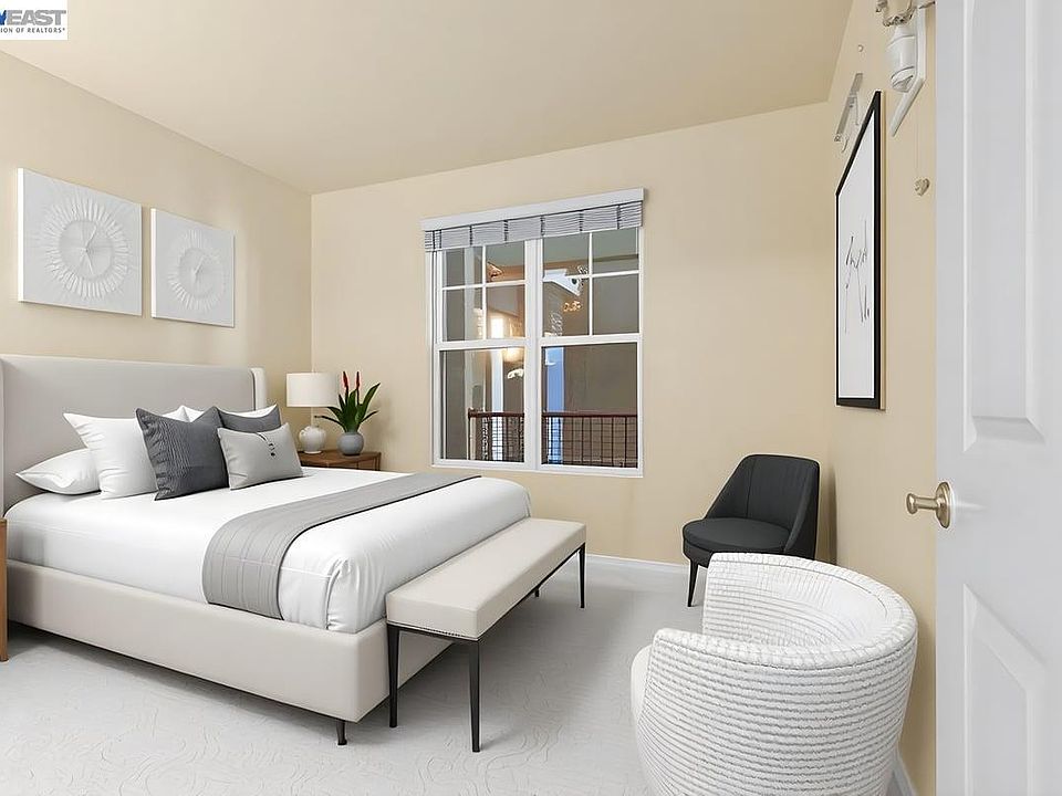 1st image of 1121 40th St APT 4201