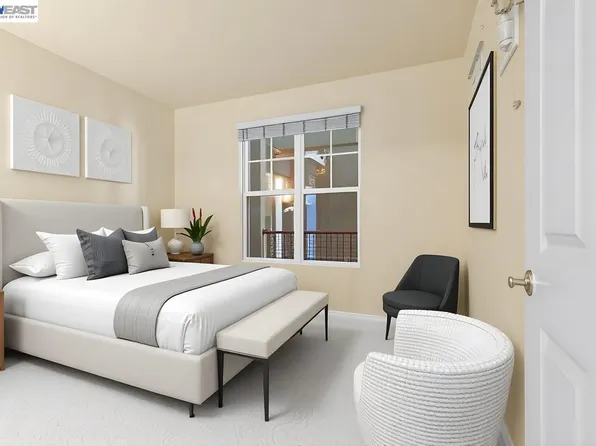 1121 40th St APT 4201, Emeryville, CA 94608