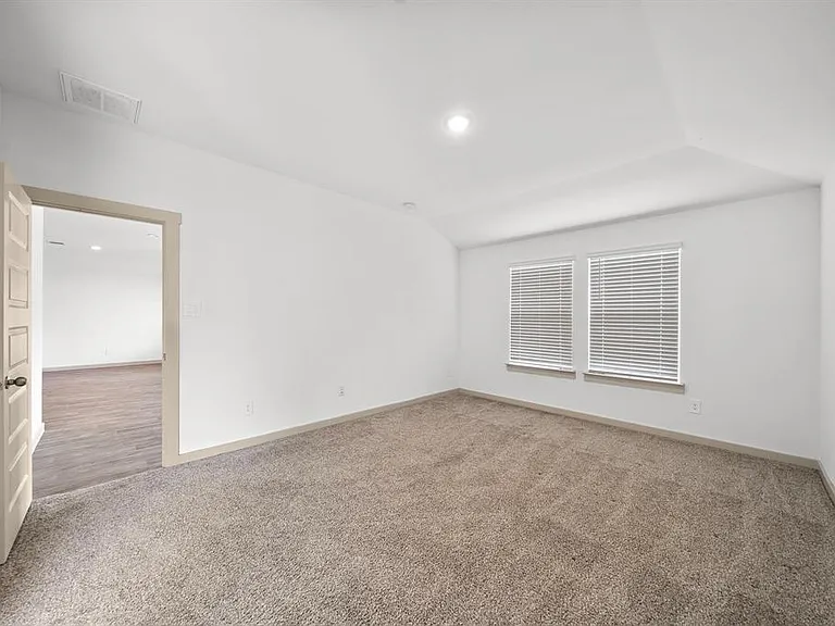 6911 Escobedo Ln — Photo 8