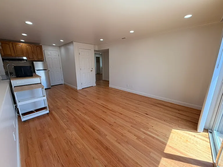 111 Everglade Dr #B — Photo 4