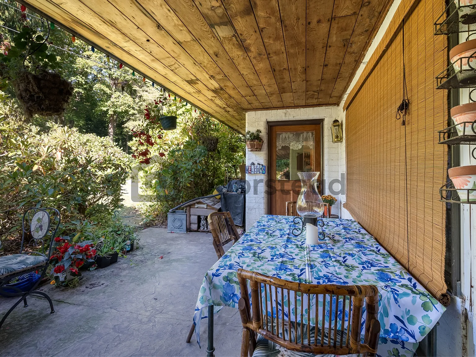 2 bed, 1.0 bath, 1370 sqft, $3,300 — Photo 2
