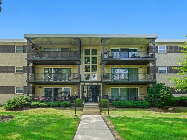 915 8th Ave APT 4, La Grange, IL 60525
