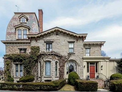 50 Old Beach Rd APT 4, Newport, RI, 02840