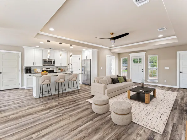 4000 Fairway Dr, Granbury, TX 76049
