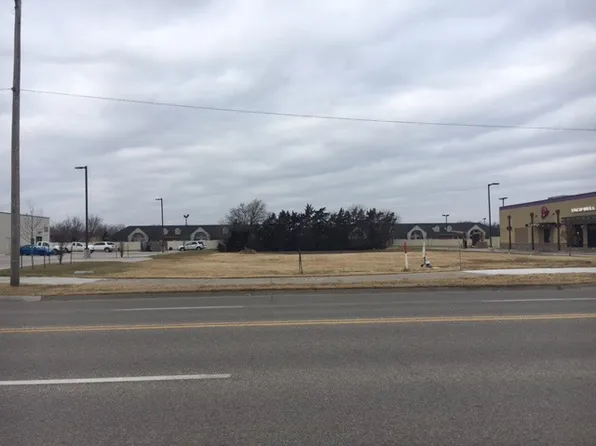 1705 S Webb Rd, Wichita, KS 67207
