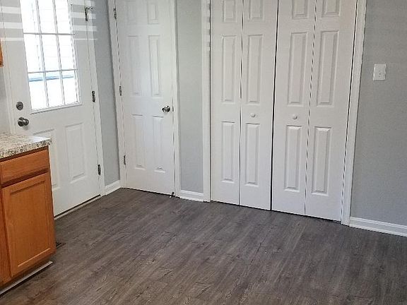 5th image of 223 Sherando Cir