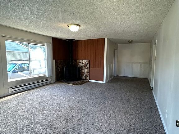 3rd image of 446 27th Ave