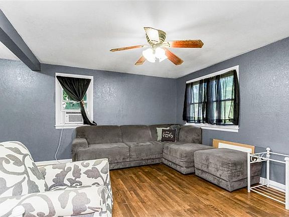 4th image of 6344 Farrow Ave