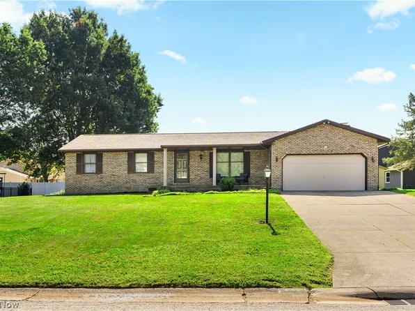 12534 Springwater Ave NW, Uniontown, OH 44685