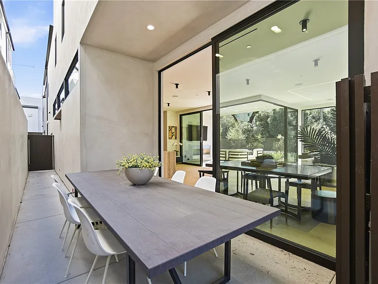 400 Heliotrope Ave — Photo 25