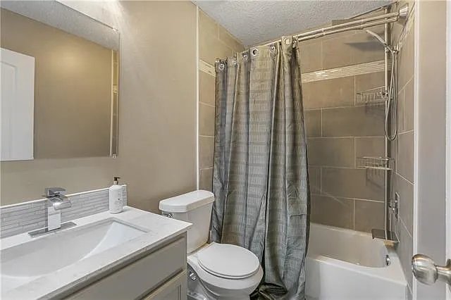 701 Fairfax Dr #199 — Photo 8