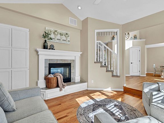 5th image of 1625 E Tiara Pines Ct