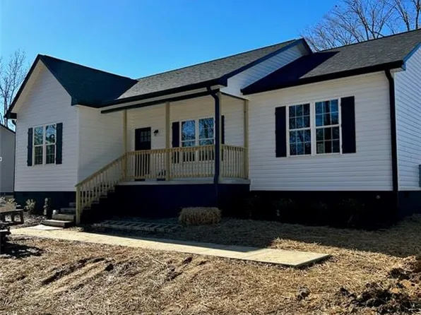 3773 Hinshaw Country Rd, Liberty, NC 27298