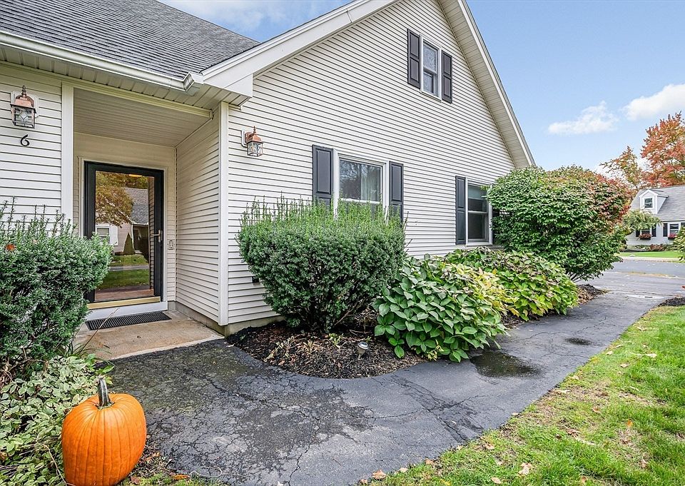 1st image of 6 Lilacwood Cir