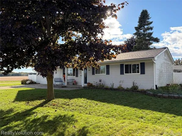 790 Maple Vista St, Imlay City, MI 48444