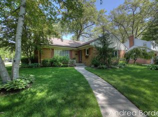 2201 Wilshire Dr SE, East Grand Rapids, MI
