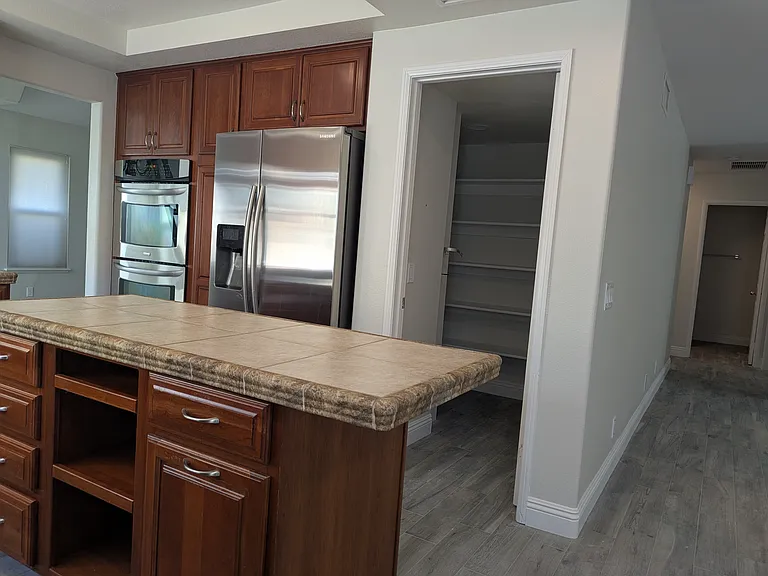 1025 Shoal Creek Ct — Photo 12