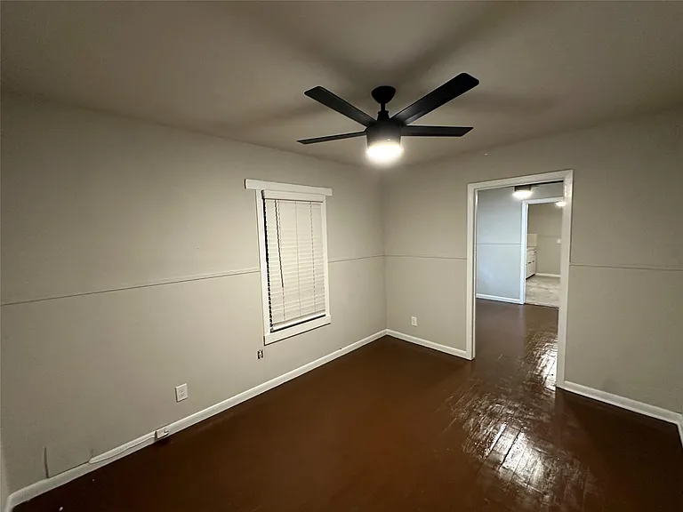2721 Napoleon St — Photo 10