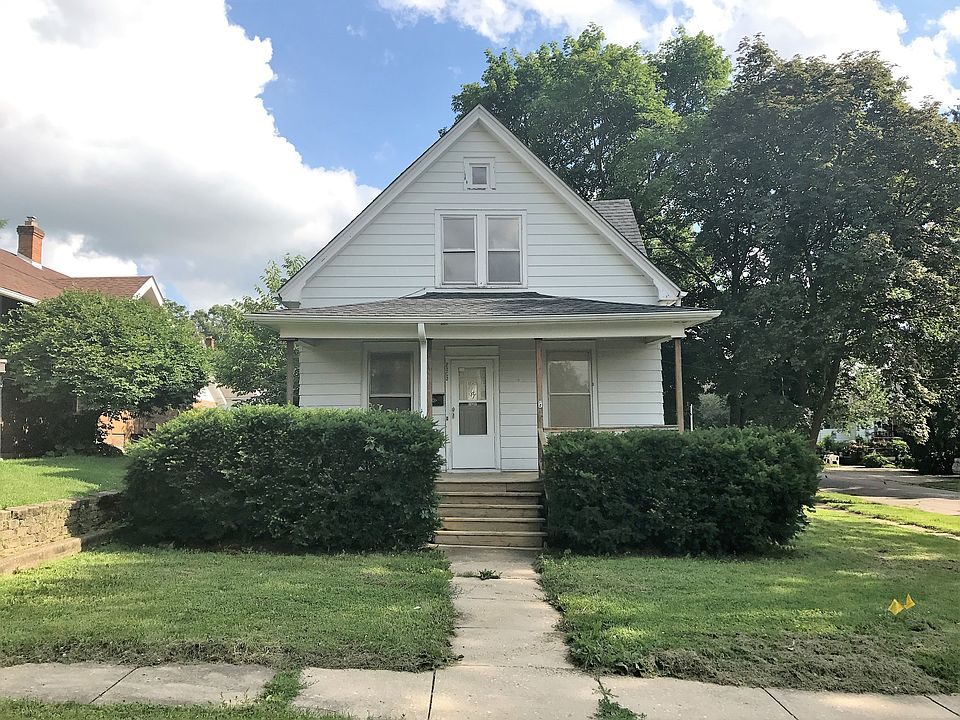 1st image of 2303 17th Ave