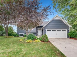 2205 Weston Ln N, Plymouth, MN 55447