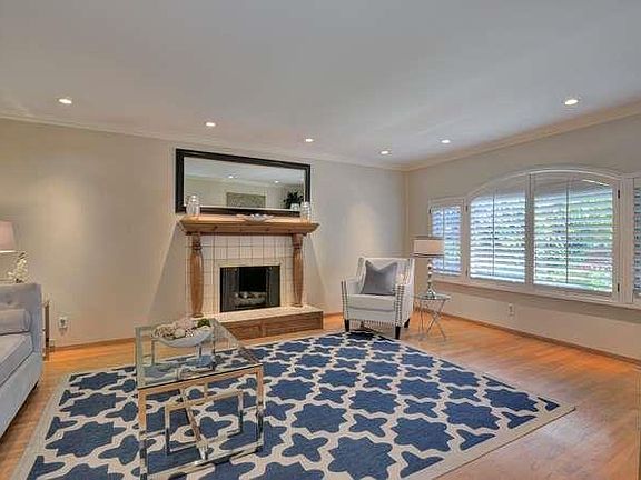 2nd image of 225 W Portola Ave