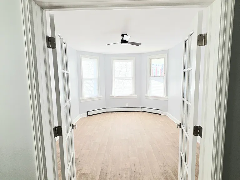 130 Grant Ave #1 — Photo 8