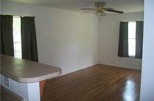 1st image of 901 Clare Dr