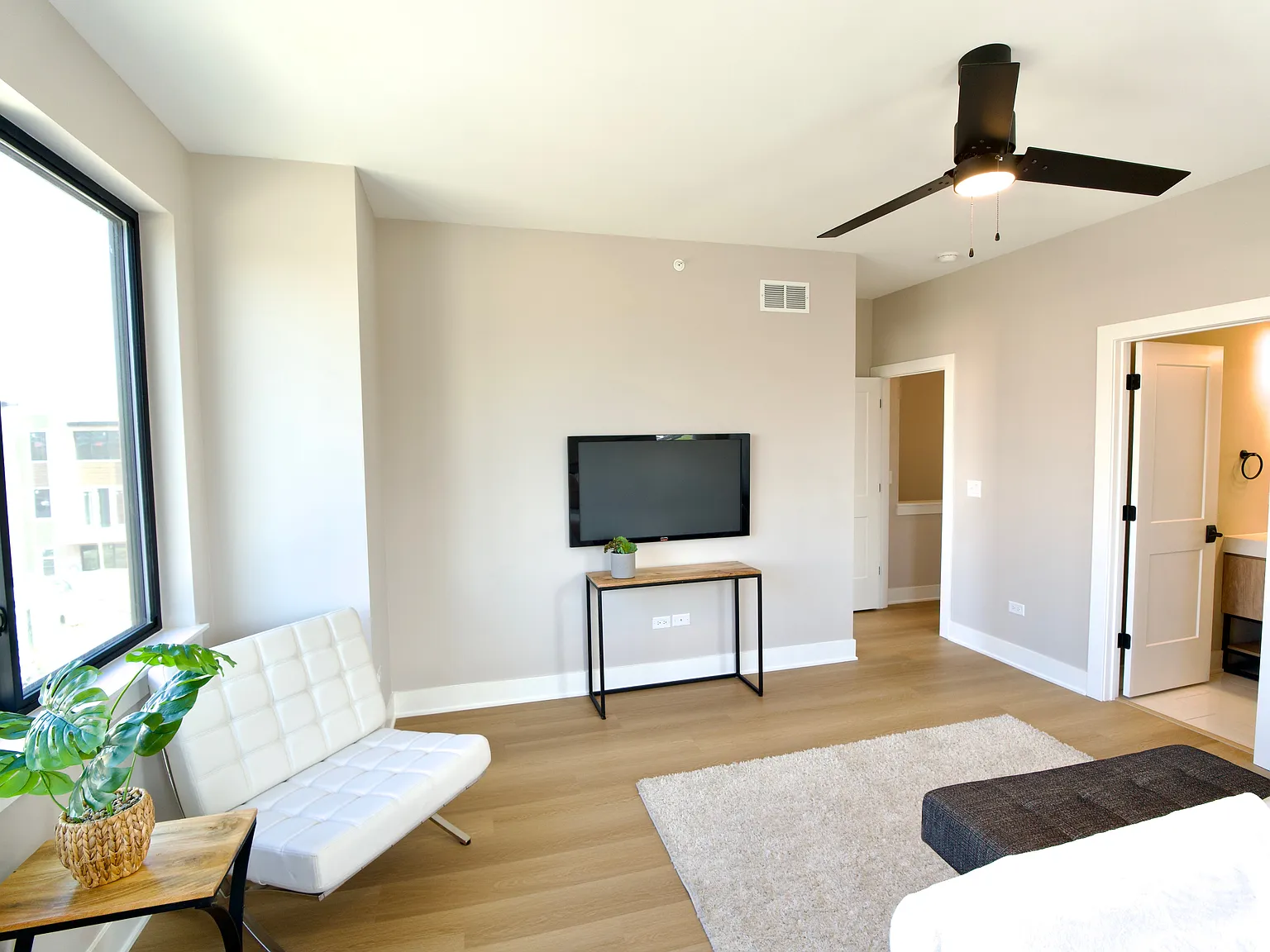 The Townhomes at Pointe Drive — Photo 4