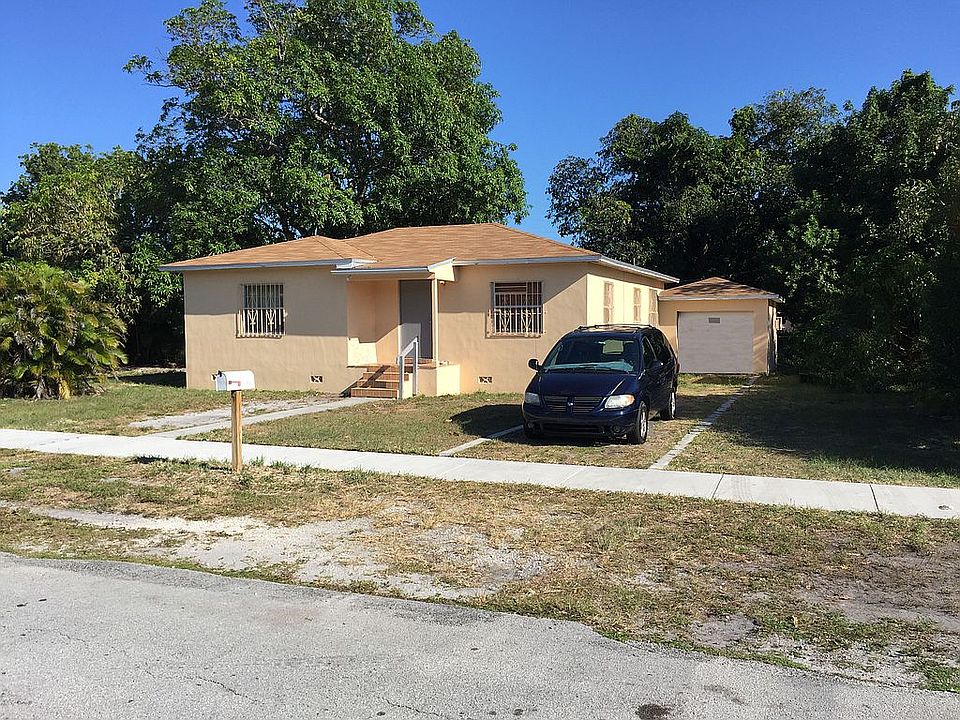 1st image of 256 NW 121st St