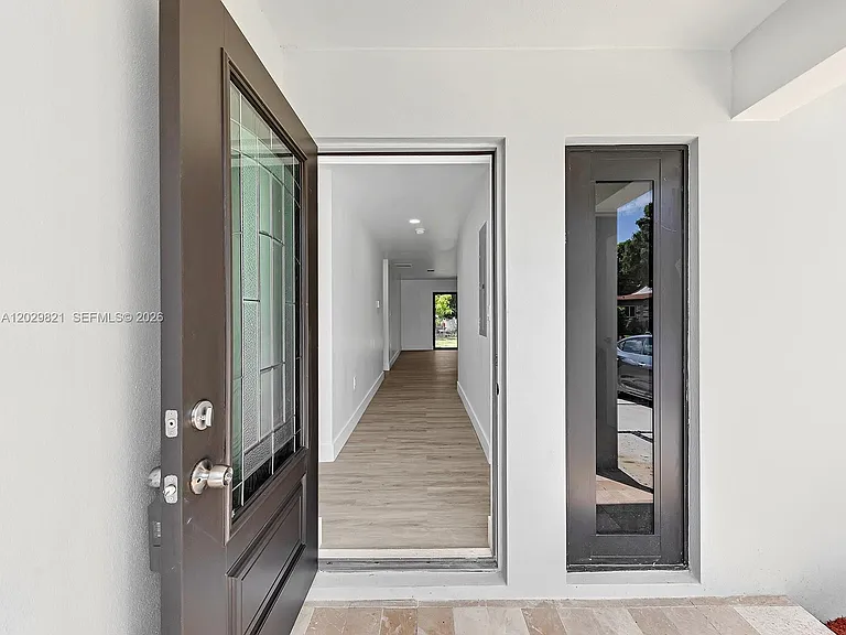 1804 SW 99th Ter #A — Photo 2