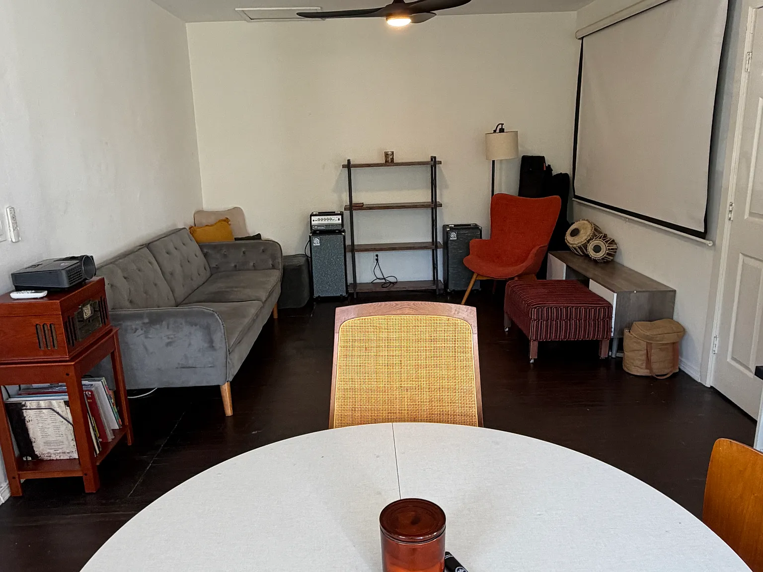3 bed, 1200 sqft, $1,600 — Photo 3