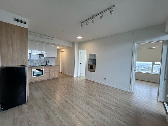 4th image of 10626 City Pkwy #1712