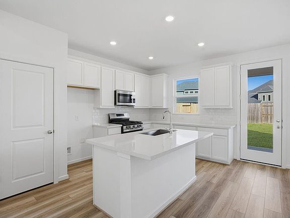 2nd image of 21930 Sam Raburn Dr