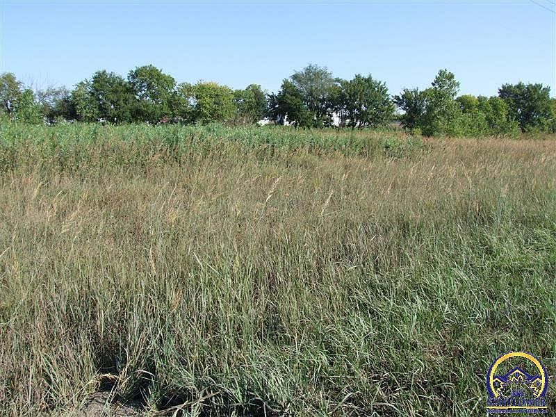 2000 SW Gary Ormsby Dr, Wakarusa, KS 66546 Zillow