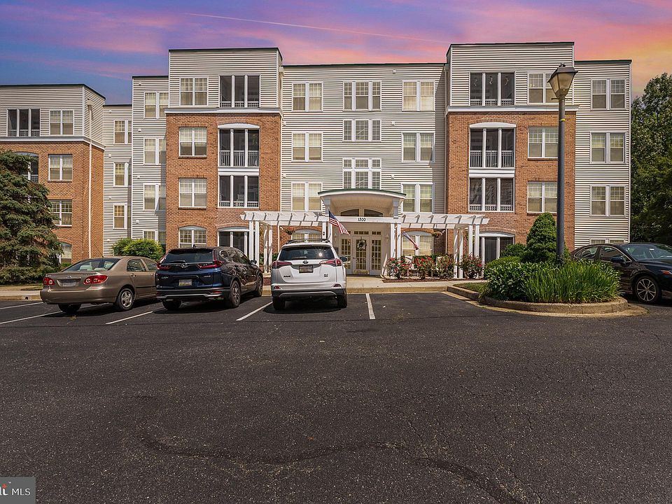 1st image of 1300 Scottsdale Dr Unit 166