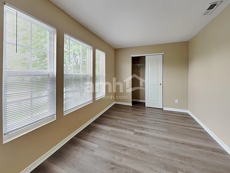 3126 Hurst St — Photo 22