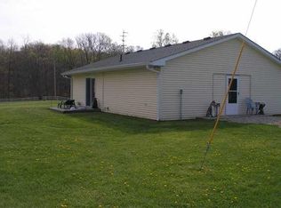 7945 E Division Rd, Bowling Green, IN 47833